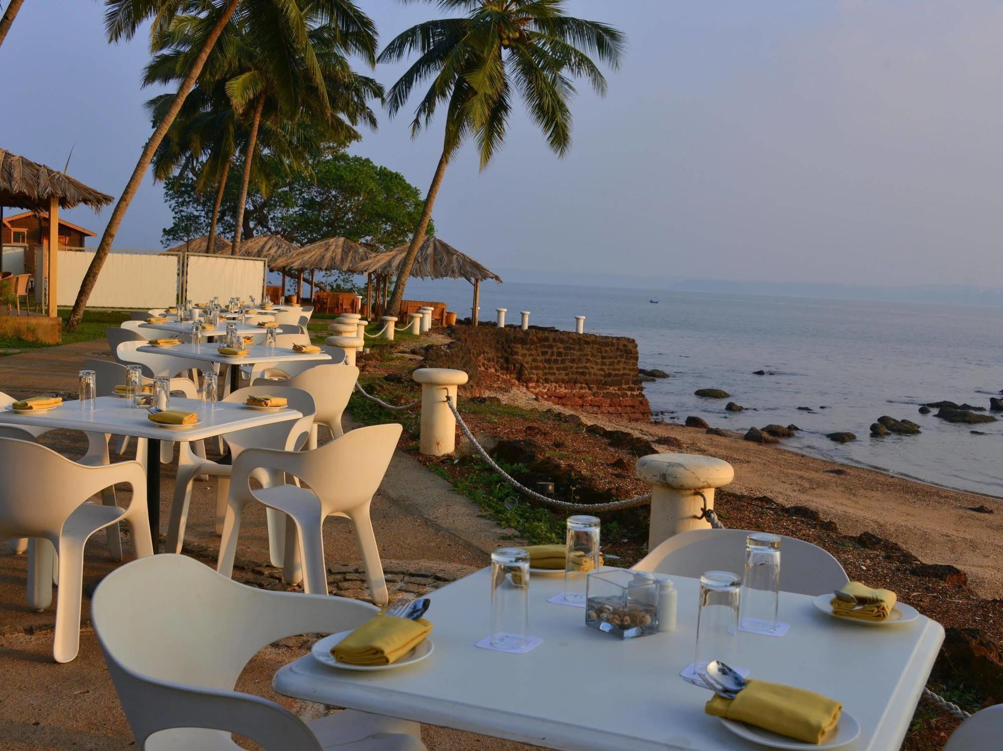 Bay 15 Hotel Panaji Buitenkant foto